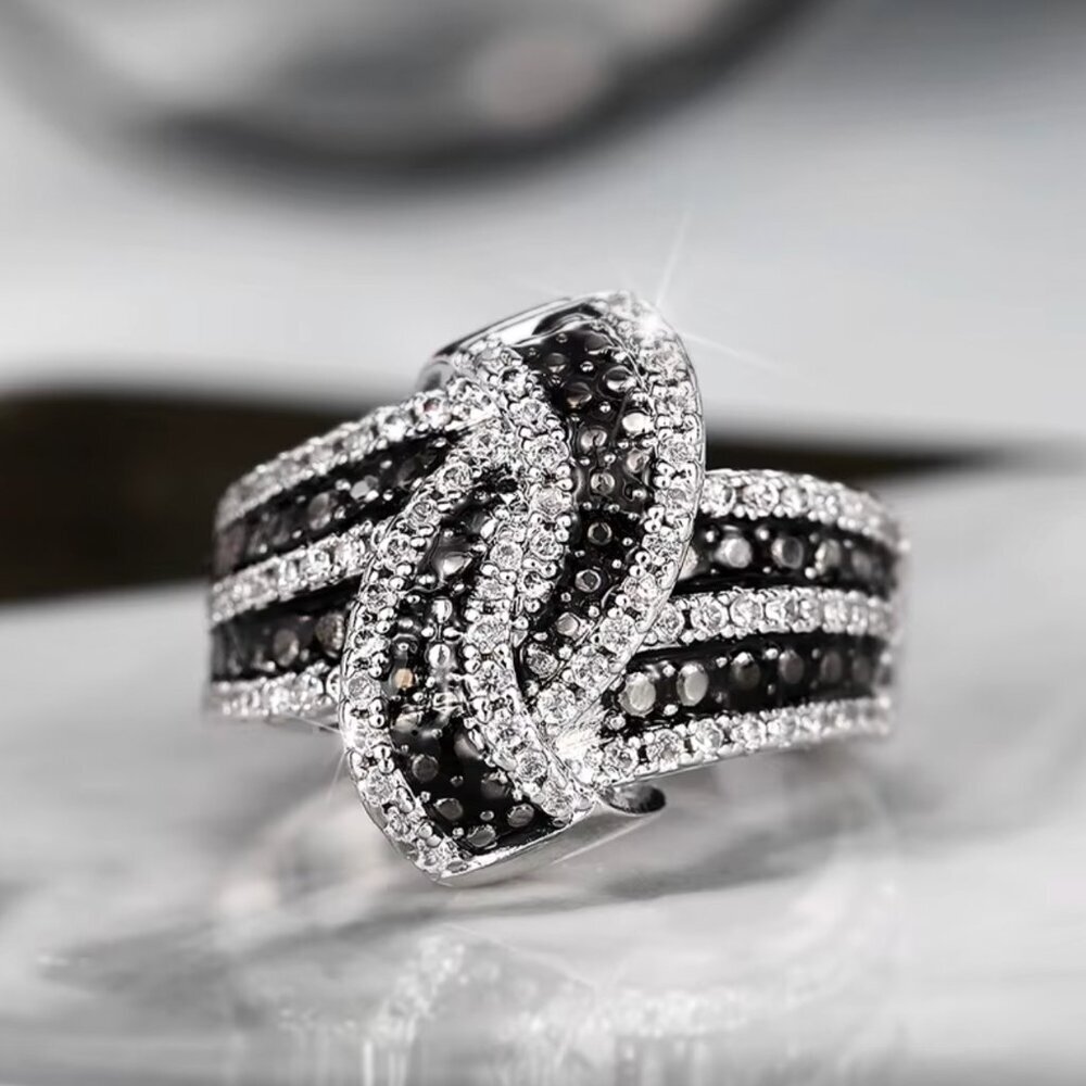 NEW 18k White Gold Black Sapphire Diamond Ring Band Knot Twist Ring